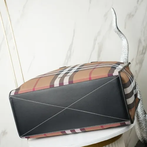 Cheap Burberry AAA Quality Handbags For Women #1410911 Replica Wholesale [$115.00 USD] [ITEM#1410911] on Replica Burberry AAA Quality Handbags