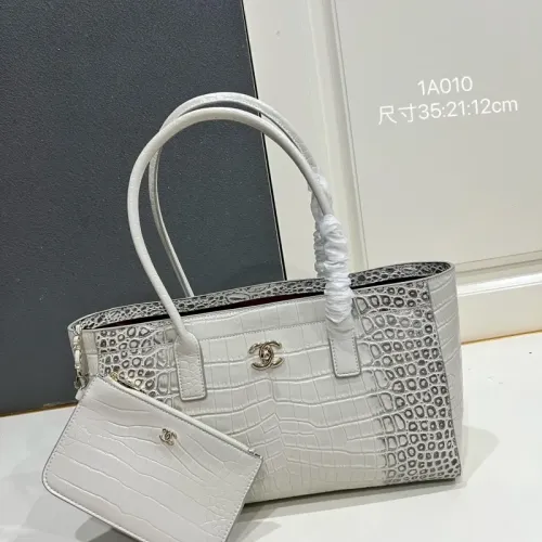 Chanel AAA Quality Handbags For Women #1410930
