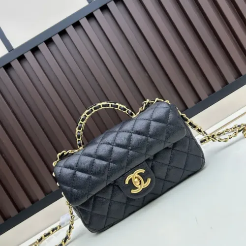 Chanel AAA Quality Messenger Bags For Women #1411289