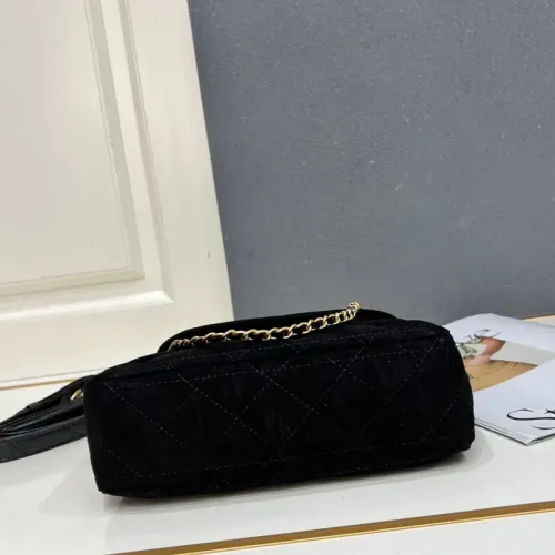 Cheap Chanel AAA Quality Shoulder Bags For Women #1411303 Replica Wholesale [$92.00 USD] [ITEM#1411303] on Replica Chanel AAA Quality Shoulder Bags