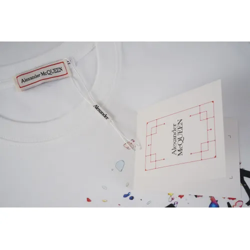 Cheap Alexander McQueen T-shirts Short Sleeved For Unisex #1411615 Replica Wholesale [$34.00 USD] [ITEM#1411615] on Replica Alexander McQueen T-shirts