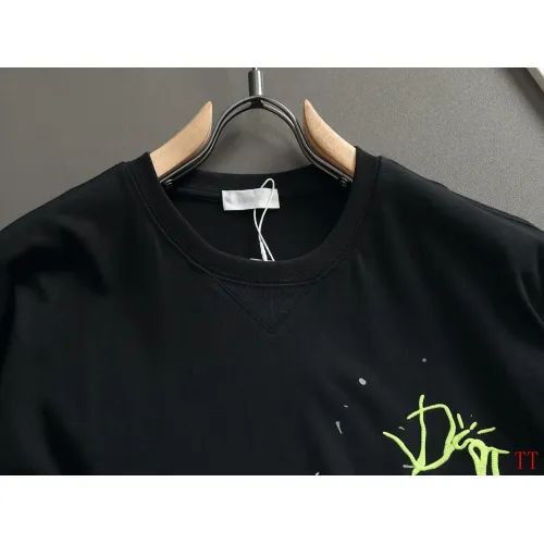 Cheap Christian Dior T-Shirts Short Sleeved For Unisex #1412203 Replica Wholesale [$40.00 USD] [ITEM#1412203] on Replica Christian Dior T-Shirts