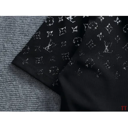 Cheap Louis Vuitton LV T-Shirts Short Sleeved For Unisex #1412241 Replica Wholesale [$40.00 USD] [ITEM#1412241] on Replica Louis Vuitton LV T-Shirts
