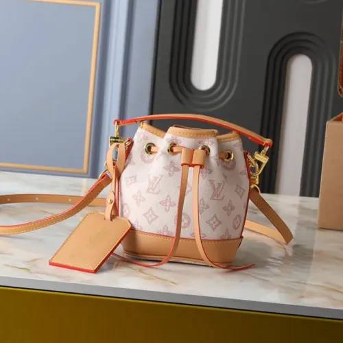 Louis Vuitton Messenger Bags For Women #1412317