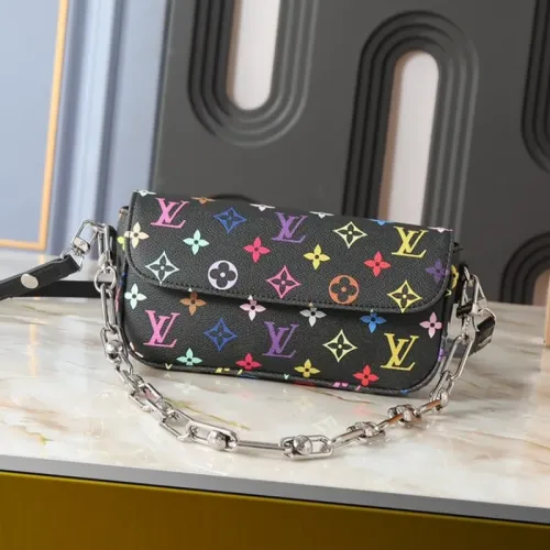 Louis Vuitton Messenger Bags For Women #1412322