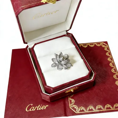 Cheap Cartier Brooches For Women #1413253 Replica Wholesale [$38.00 USD] [ITEM#1413253] on Replica Cartier Brooches