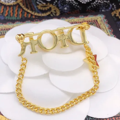 Cheap Christian Dior Brooches For Women #1413272 Replica Wholesale [$25.00 USD] [ITEM#1413272] on Replica Christian Dior Brooches