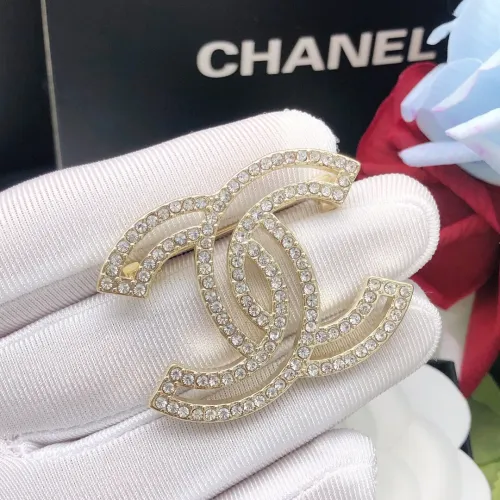 Cheap Chanel Brooches For Women #1413278 Replica Wholesale [$27.00 USD] [ITEM#1413278] on Replica Chanel Brooches