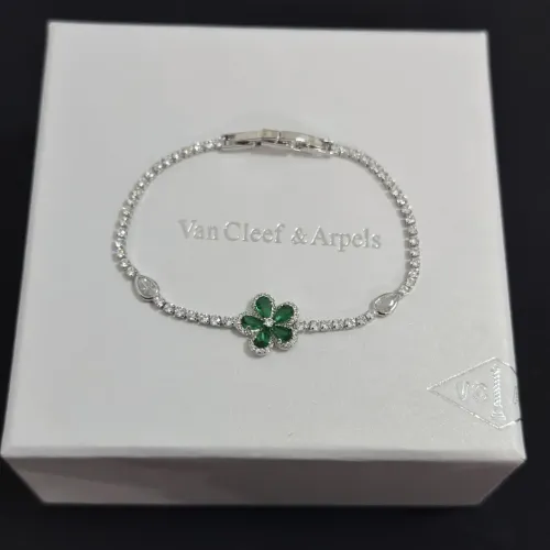 Cheap Van Cleef &amp; Arpels Bracelets For Women #1413296 Replica Wholesale [$48.00 USD] [ITEM#1413296] on Replica Van Cleef &amp; Arpels Bracelets