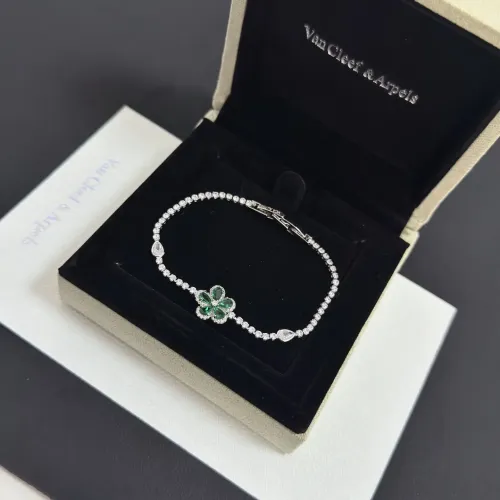 Cheap Van Cleef &amp; Arpels Bracelets For Women #1413296 Replica Wholesale [$48.00 USD] [ITEM#1413296] on Replica Van Cleef &amp; Arpels Bracelets