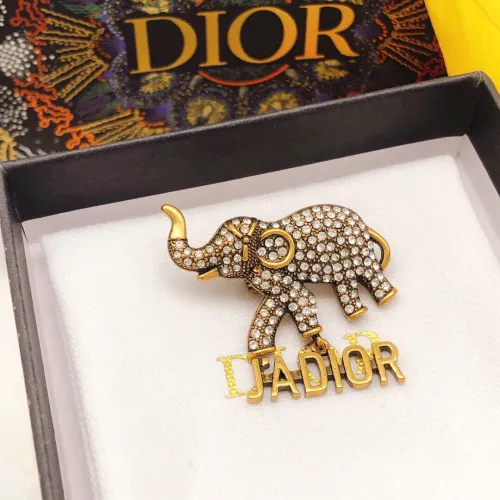 Cheap Christian Dior Brooches For Women #1413319 Replica Wholesale [$29.00 USD] [ITEM#1413319] on Replica Christian Dior Brooches