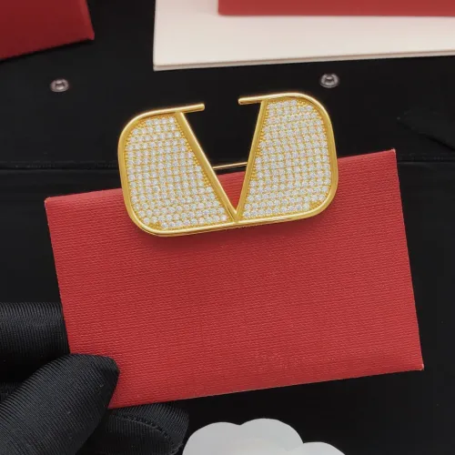 Cheap Valentino Brooches For Women #1413325 Replica Wholesale [$29.00 USD] [ITEM#1413325] on Replica Valentino Brooches