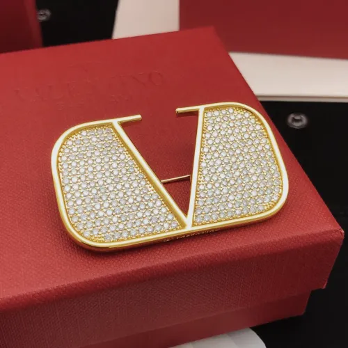 Cheap Valentino Brooches For Women #1413325 Replica Wholesale [$29.00 USD] [ITEM#1413325] on Replica Valentino Brooches
