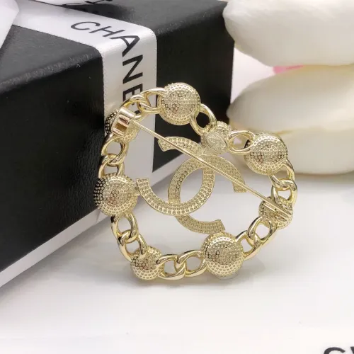 Cheap Chanel Brooches For Women #1413376 Replica Wholesale [$25.00 USD] [ITEM#1413376] on Replica Chanel Brooches