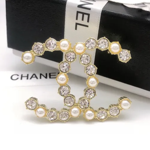 Chanel Brooches For Women #1413377