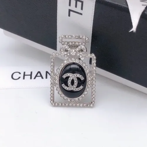 Chanel Brooches For Women #1413378