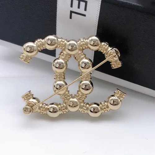 Cheap Chanel Brooches For Women #1413379 Replica Wholesale [$27.00 USD] [ITEM#1413379] on Replica Chanel Brooches