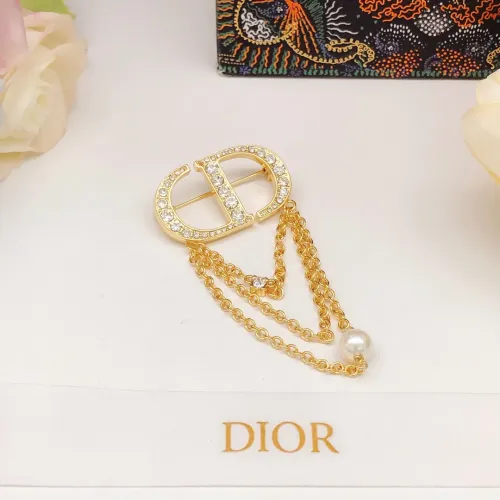 Cheap Christian Dior Brooches For Women #1413387 Replica Wholesale [$27.00 USD] [ITEM#1413387] on Replica Christian Dior Brooches