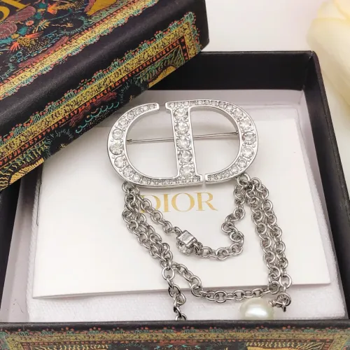 Cheap Christian Dior Brooches For Women #1413388 Replica Wholesale [$27.00 USD] [ITEM#1413388] on Replica Christian Dior Brooches