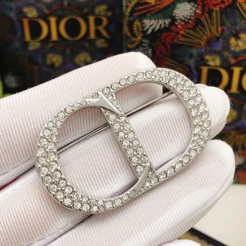 Cheap Christian Dior Brooches For Women #1413389 Replica Wholesale [$27.00 USD] [ITEM#1413389] on Replica Christian Dior Brooches