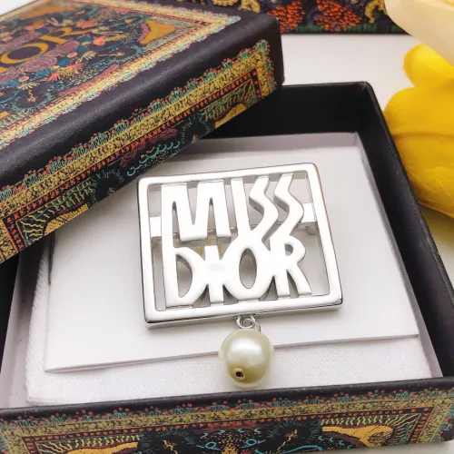 Cheap Christian Dior Brooches For Women #1413390 Replica Wholesale [$27.00 USD] [ITEM#1413390] on Replica Christian Dior Brooches