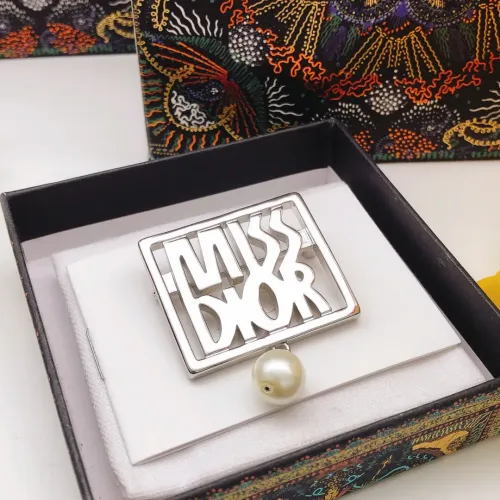 Cheap Christian Dior Brooches For Women #1413390 Replica Wholesale [$27.00 USD] [ITEM#1413390] on Replica Christian Dior Brooches
