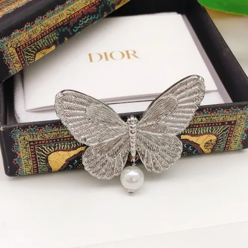 Cheap Christian Dior Brooches For Women #1413392 Replica Wholesale [$27.00 USD] [ITEM#1413392] on Replica Christian Dior Brooches