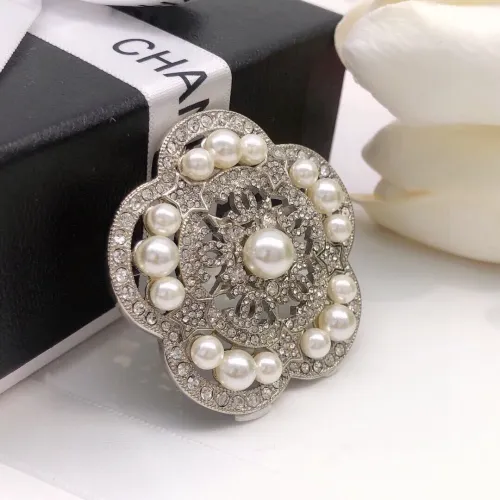 Cheap Chanel Brooches For Women #1413406 Replica Wholesale [$34.00 USD] [ITEM#1413406] on Replica Chanel Brooches