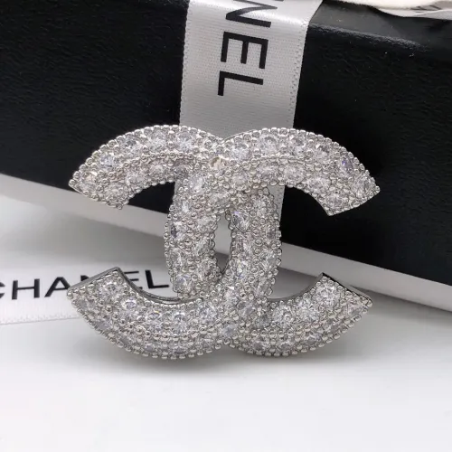 Chanel Brooches For Women #1413408