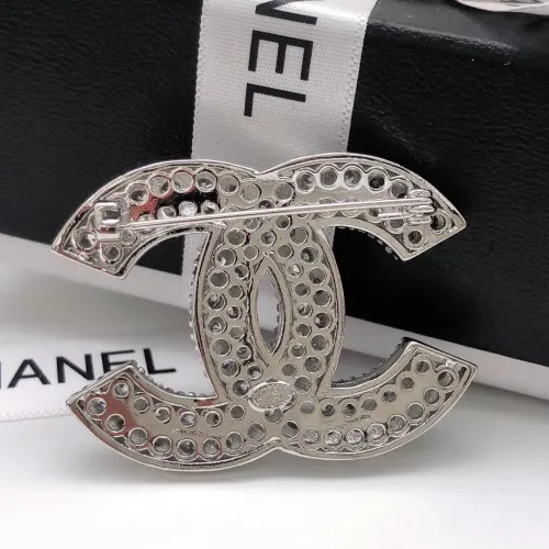 Cheap Chanel Brooches For Women #1413408 Replica Wholesale [$32.00 USD] [ITEM#1413408] on Replica Chanel Brooches