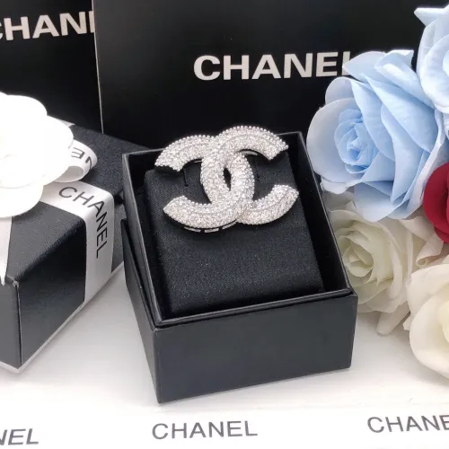 Cheap Chanel Brooches For Women #1413408 Replica Wholesale [$32.00 USD] [ITEM#1413408] on Replica Chanel Brooches
