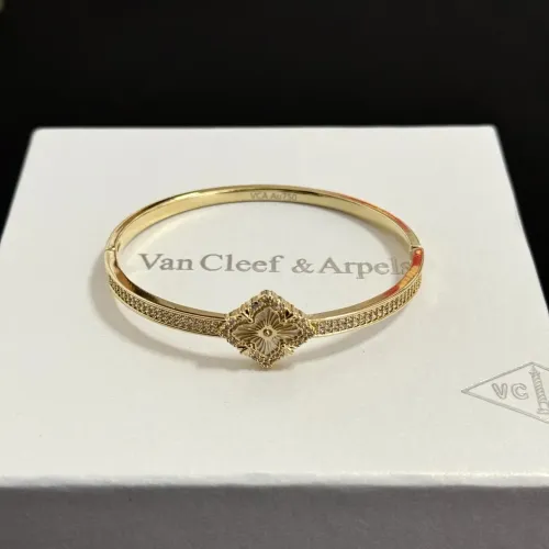 Van Cleef & Arpels Bracelets For Women #1413413