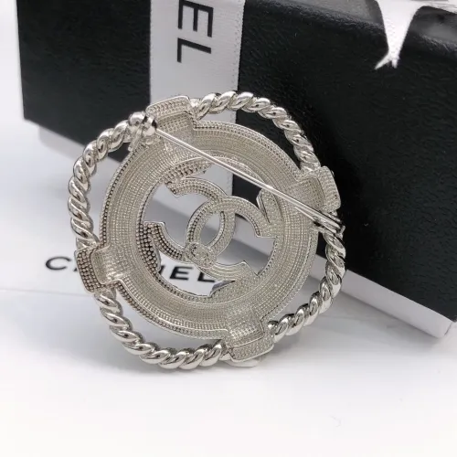 Cheap Chanel Brooches For Women #1413415 Replica Wholesale [$29.00 USD] [ITEM#1413415] on Replica Chanel Brooches