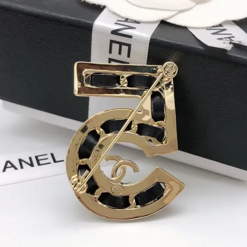 Cheap Chanel Brooches For Women #1413489 Replica Wholesale [$29.00 USD] [ITEM#1413489] on Replica Chanel Brooches
