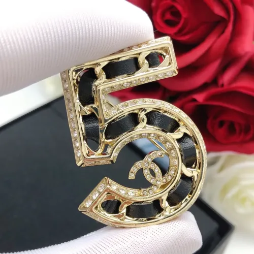 Cheap Chanel Brooches For Women #1413489 Replica Wholesale [$29.00 USD] [ITEM#1413489] on Replica Chanel Brooches