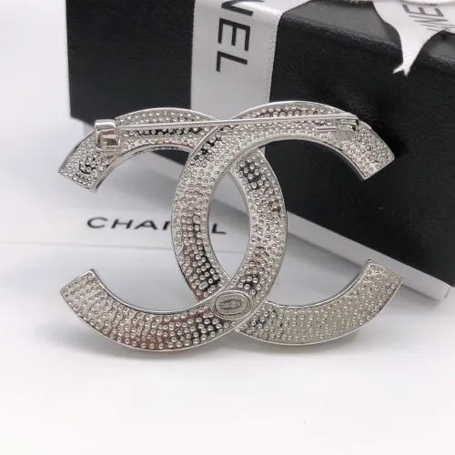 Cheap Chanel Brooches For Women #1413490 Replica Wholesale [$34.00 USD] [ITEM#1413490] on Replica Chanel Brooches