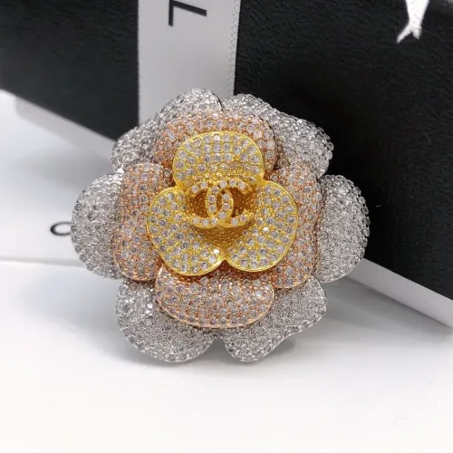 Chanel Brooches For Women #1413491