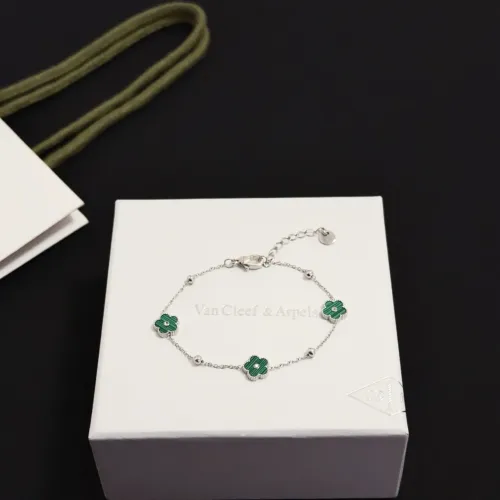 Cheap Van Cleef &amp; Arpels Bracelets For Women #1413492 Replica Wholesale [$48.00 USD] [ITEM#1413492] on Replica Van Cleef &amp; Arpels Bracelets