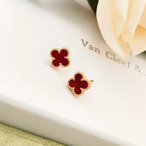 Cheap Van Cleef &amp; Arpels Earrings For Women #1413524 Replica Wholesale [$25.00 USD] [ITEM#1413524] on Replica Van Cleef &amp; Arpels Earrings