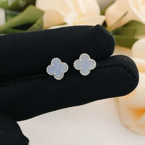 Cheap Van Cleef &amp; Arpels Earrings For Women #1413526 Replica Wholesale [$25.00 USD] [ITEM#1413526] on Replica Van Cleef &amp; Arpels Earrings