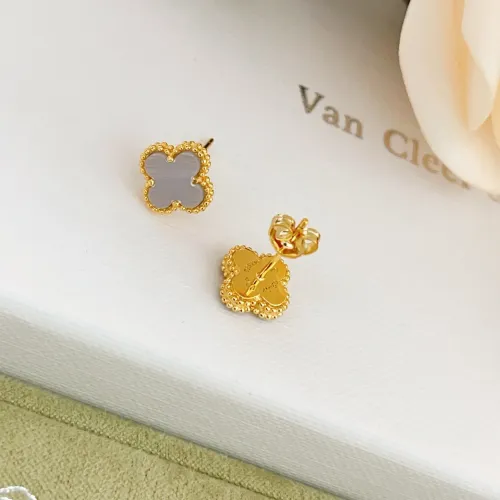 Cheap Van Cleef &amp; Arpels Earrings For Women #1413528 Replica Wholesale [$25.00 USD] [ITEM#1413528] on Replica Van Cleef &amp; Arpels Earrings