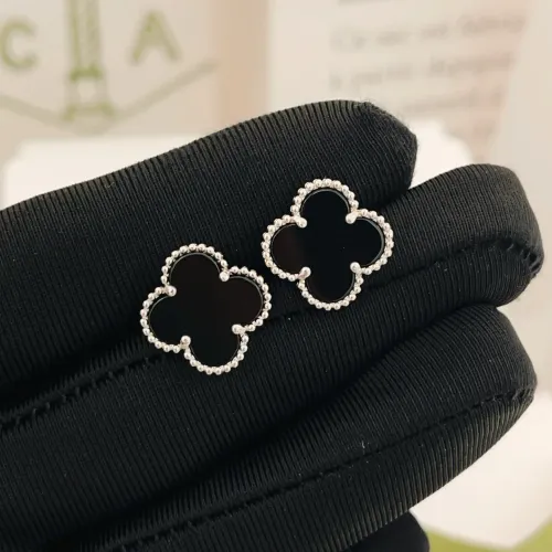 Cheap Van Cleef &amp; Arpels Earrings For Women #1413532 Replica Wholesale [$25.00 USD] [ITEM#1413532] on Replica Van Cleef &amp; Arpels Earrings