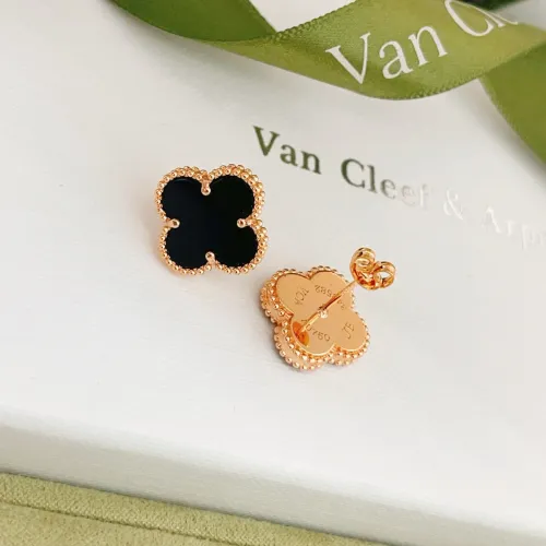 Cheap Van Cleef &amp; Arpels Earrings For Women #1413533 Replica Wholesale [$25.00 USD] [ITEM#1413533] on Replica Van Cleef &amp; Arpels Earrings