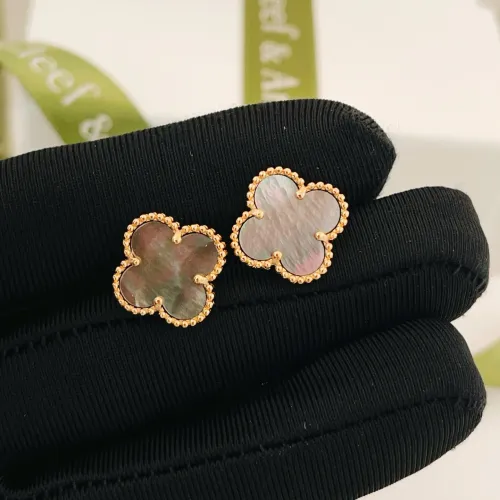 Cheap Van Cleef &amp; Arpels Earrings For Women #1413536 Replica Wholesale [$25.00 USD] [ITEM#1413536] on Replica Van Cleef &amp; Arpels Earrings