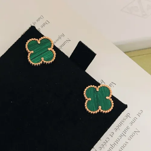 Cheap Van Cleef &amp; Arpels Earrings For Women #1413538 Replica Wholesale [$25.00 USD] [ITEM#1413538] on Replica Van Cleef &amp; Arpels Earrings