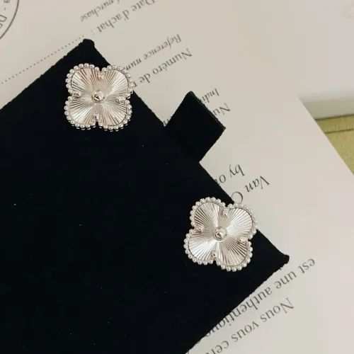 Cheap Van Cleef &amp; Arpels Earrings For Women #1413540 Replica Wholesale [$25.00 USD] [ITEM#1413540] on Replica Van Cleef &amp; Arpels Earrings