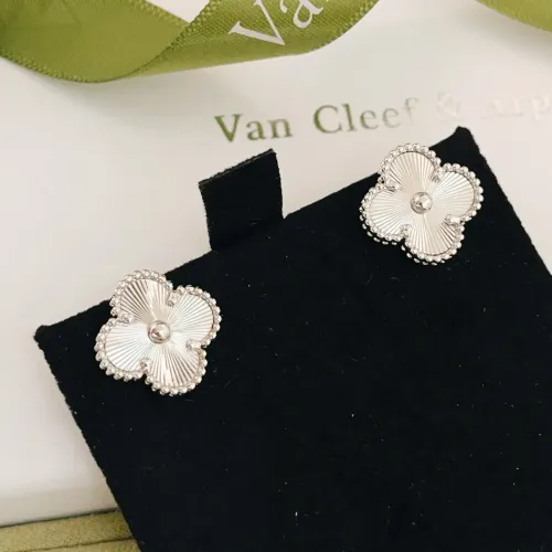 Cheap Van Cleef &amp; Arpels Earrings For Women #1413540 Replica Wholesale [$25.00 USD] [ITEM#1413540] on Replica Van Cleef &amp; Arpels Earrings