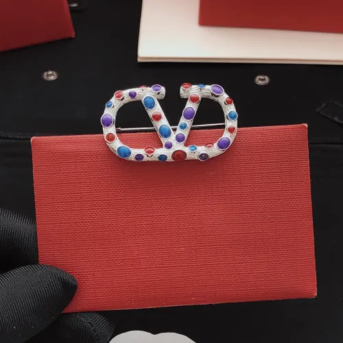 Cheap Valentino Brooches For Women #1413571 Replica Wholesale [$32.00 USD] [ITEM#1413571] on Replica Valentino Brooches