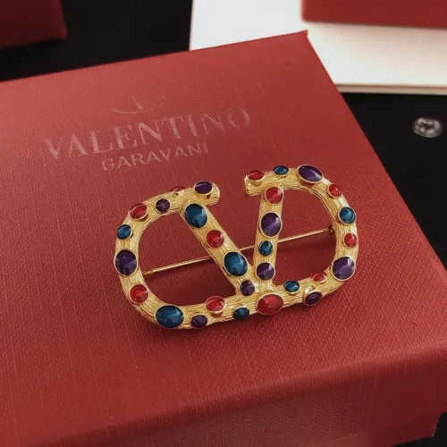 Cheap Valentino Brooches For Women #1413572 Replica Wholesale [$32.00 USD] [ITEM#1413572] on Replica Valentino Brooches