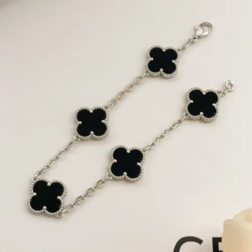 Cheap Van Cleef &amp; Arpels Bracelets For Women #1413736 Replica Wholesale [$34.00 USD] [ITEM#1413736] on Replica Van Cleef &amp; Arpels Bracelets
